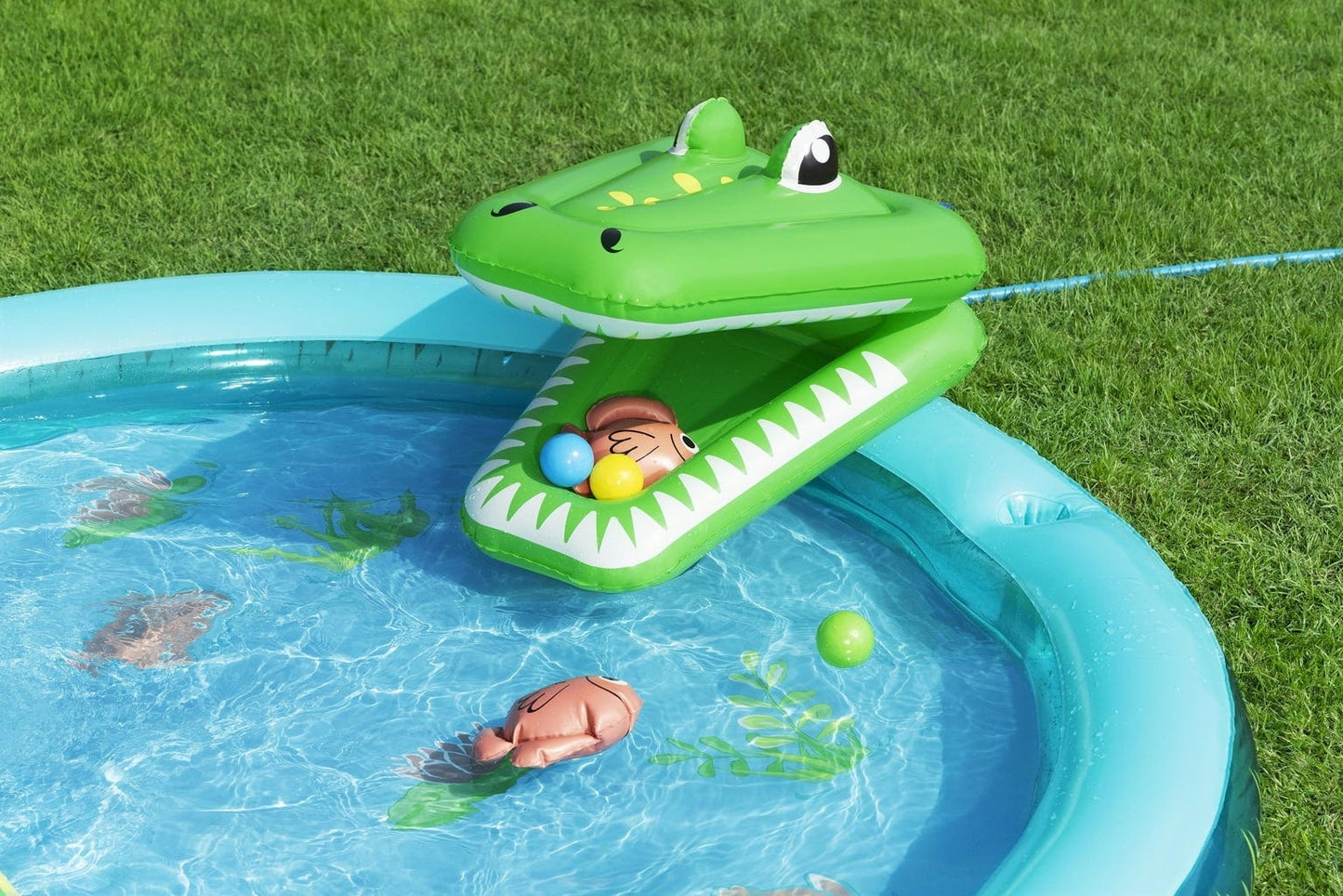 Centrul de joacă acvatic Jurassic Splash™ 241 x 140 x 137 cm ! REDUCERE