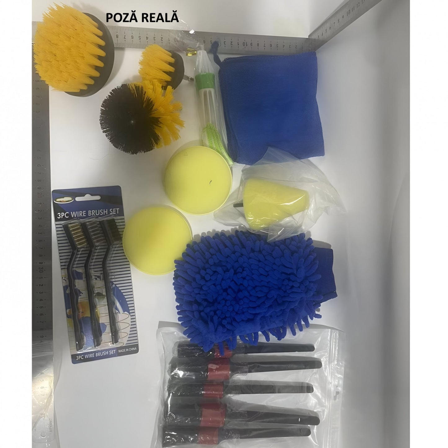 Set 17 Accesorii pentru Curatare Auto, PREMIUM, Interior si Exterior, 4 Capete pentru Bormasina, 5 Pensule, 3 Perii, 1 Laveta, 1 Manusa, 1 Perie Tripla Grilaj, 2 Bureti, Multicolor